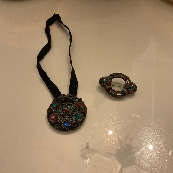 Vintage Choker and Broach - Picture 1 of 2